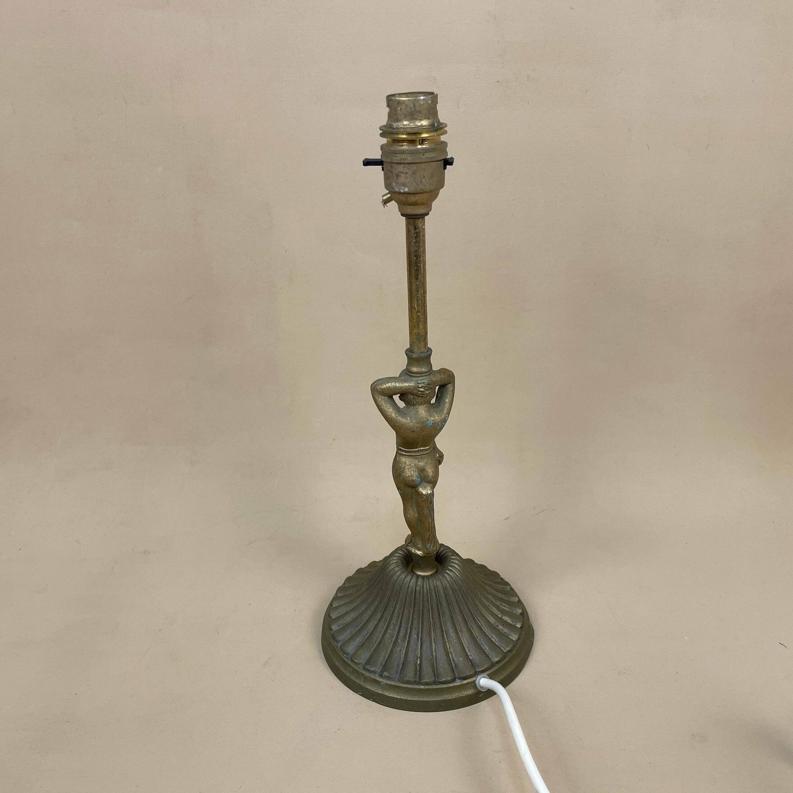 Antique Metal Gold Brass Lamp Light Bedside Side Table Desk Column Ornate Detail Round Base Antique Cherub Baby Vintage Pattern Patterned photo Lighting