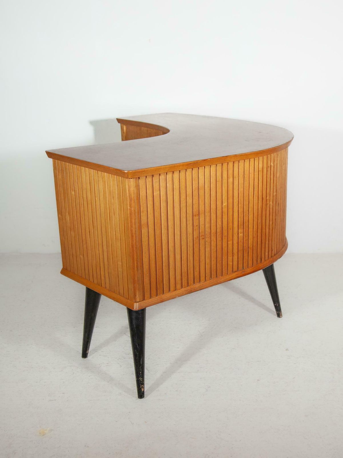 photo furniture Boomerang Shaped Desk, Shop Counter, 1950s By Alfred Hendrickx