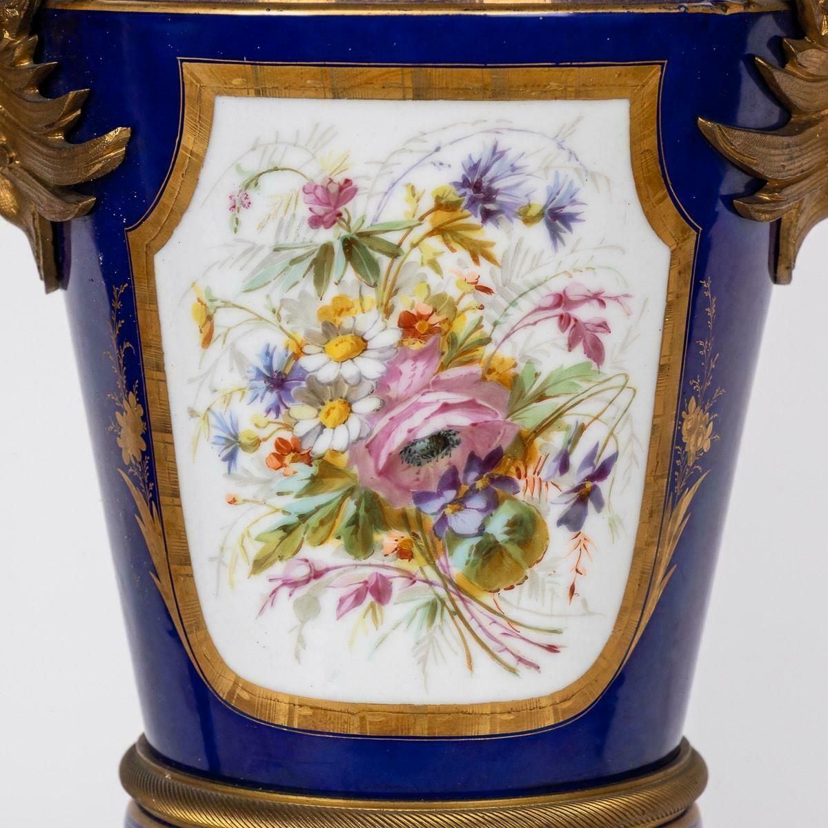 photo vintage Antique 19th Century Sèvres Ormolu Mounted Vases With Covers C.1870