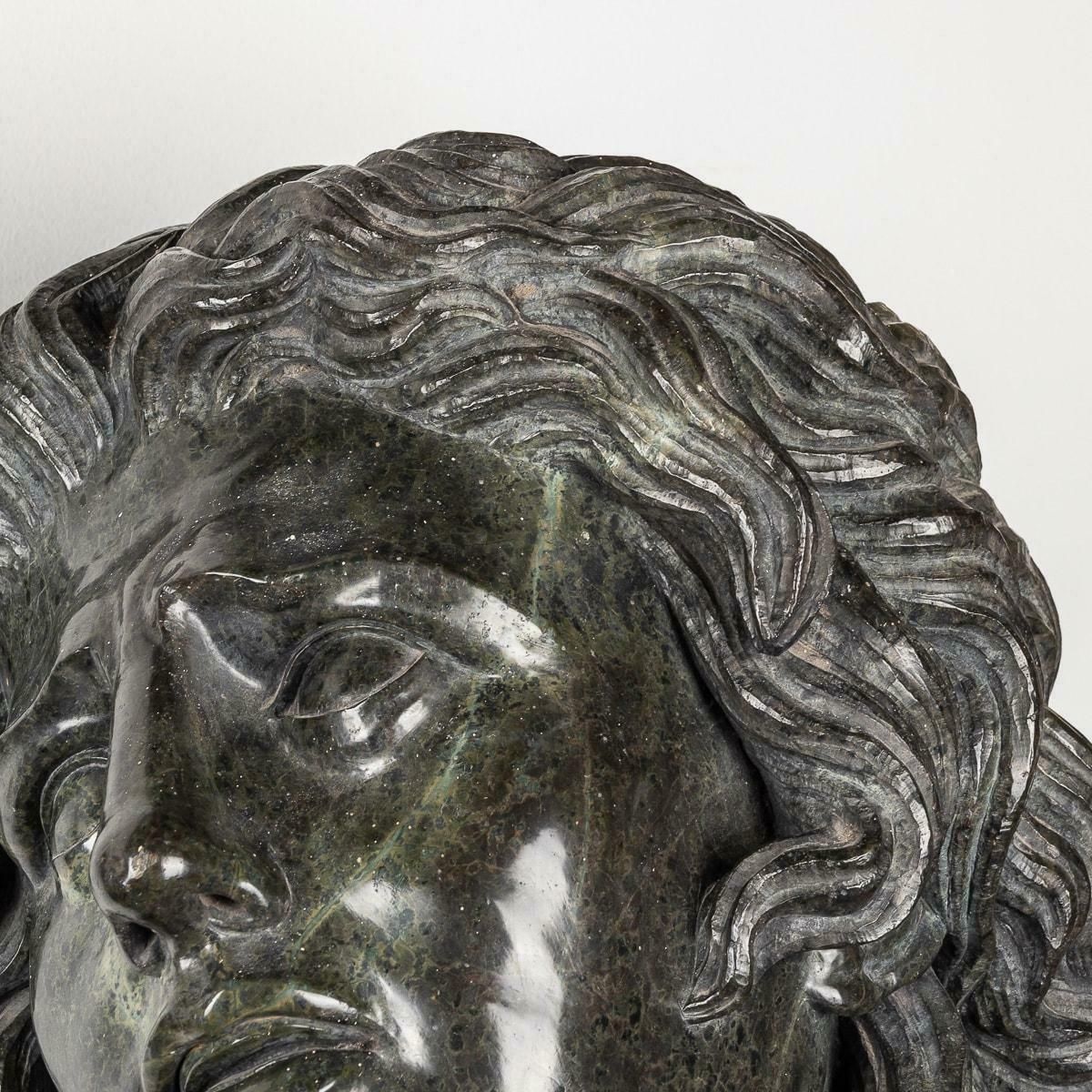 Antique 20th Century Italian Green Marble Life Size Bust On Stand C.1900 photo vinterior
