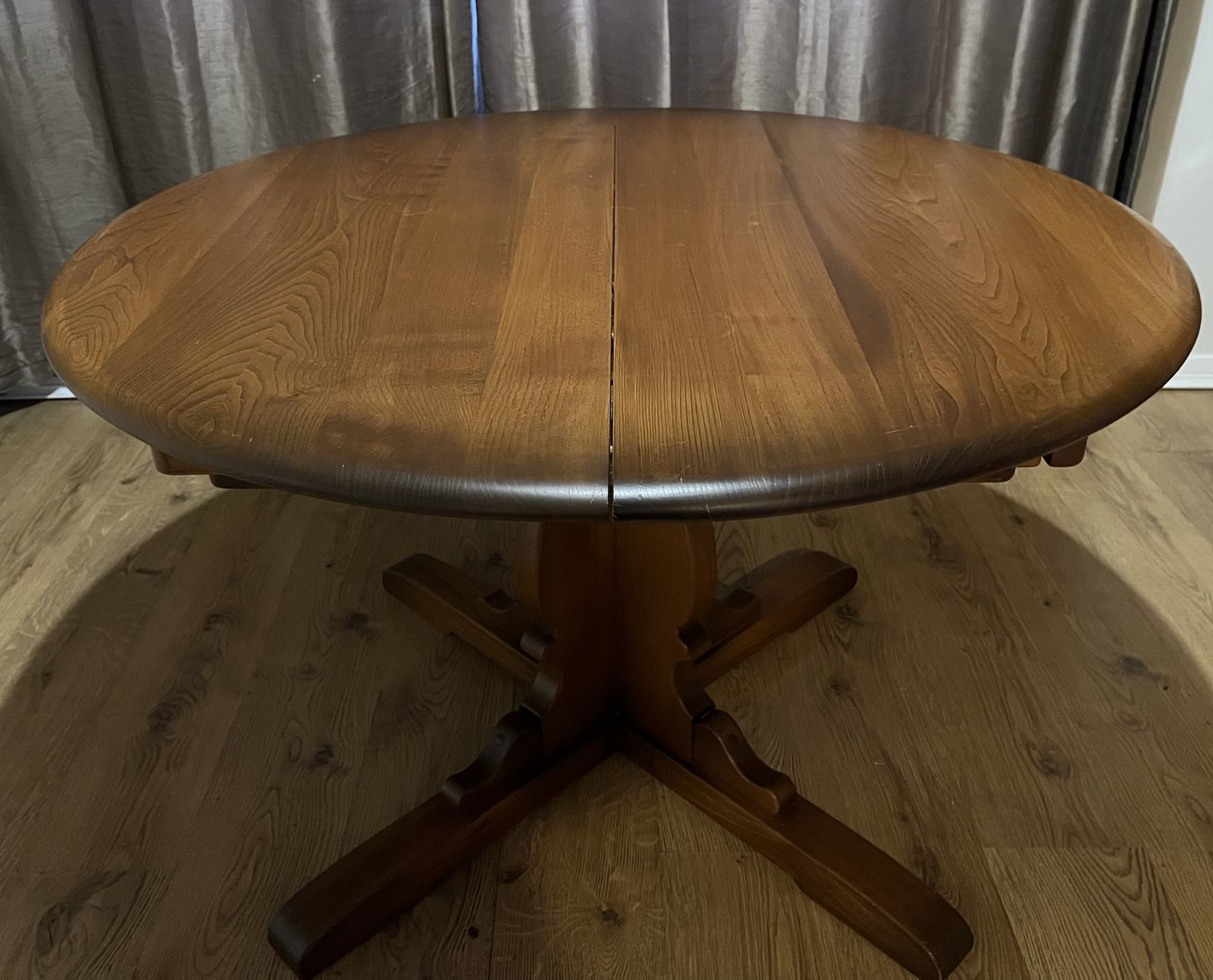 photo furniture Ercol Dining Table Pedestal Extending And Set Of Four Swan Back Chairs
