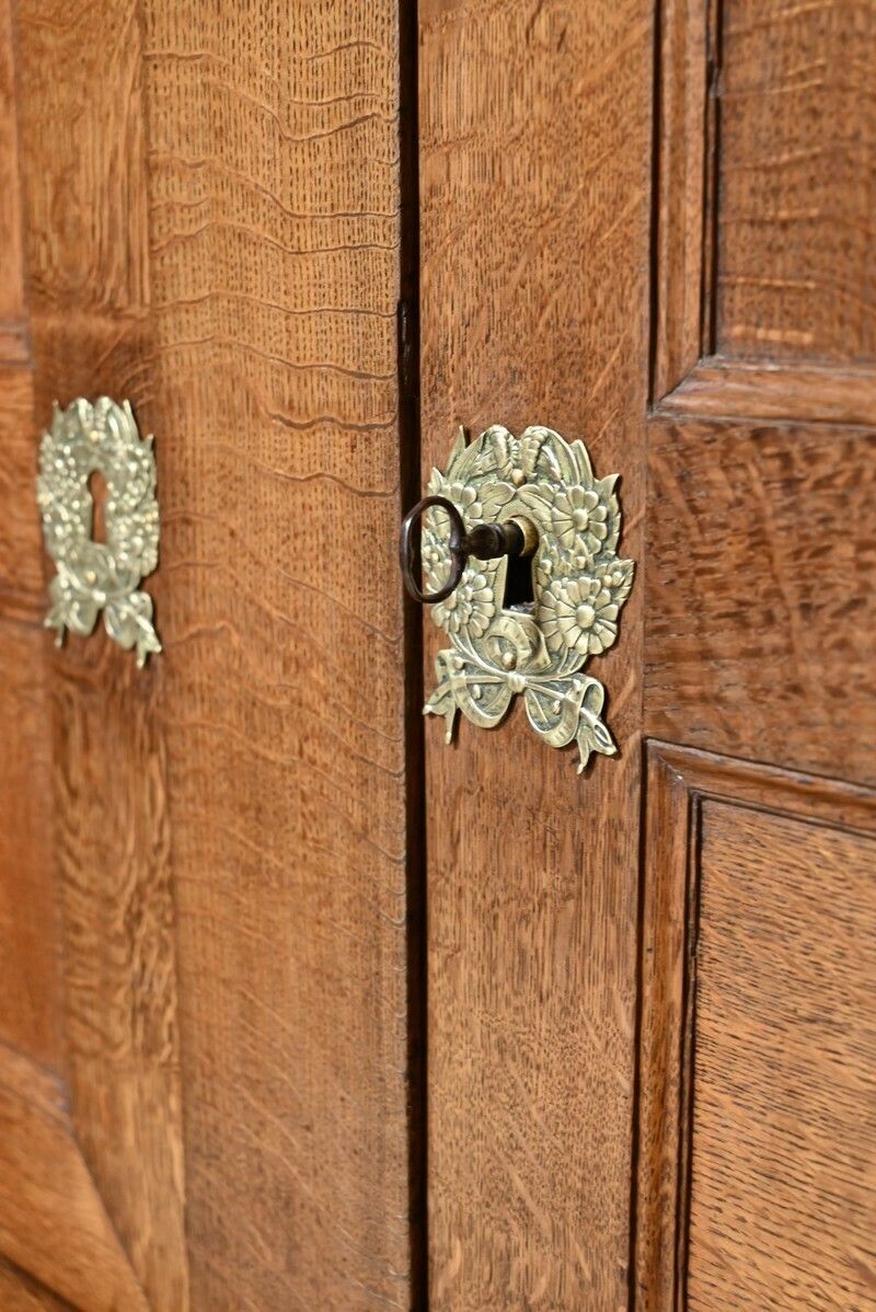 Furniture Two Body Property Buffet In Oak, Empire Period – 1st Part 19th photo
