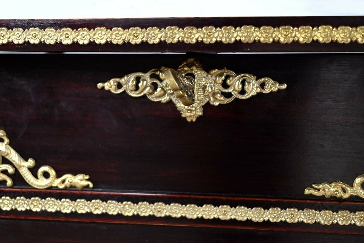 photo vinterior Middle Display Table In Stained Mahogany, Louis XV Style, Napoleon III Period – Mid 19th Century