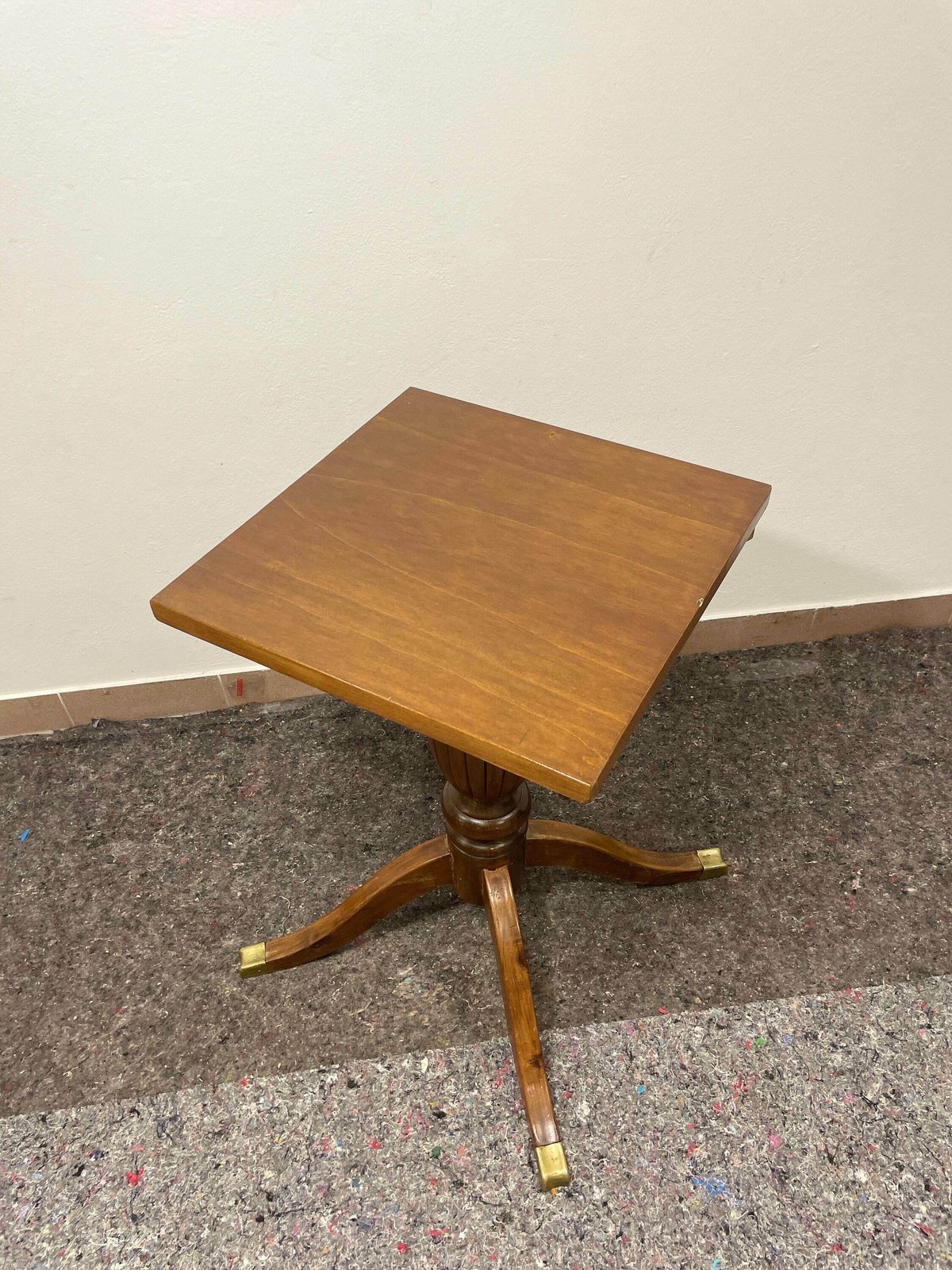 Vintage Solid Wood Round Pedestal Side Table, Antique Furniture, Antique Sidetable, Vintage Furniture,Made In Italy photo 1176.0