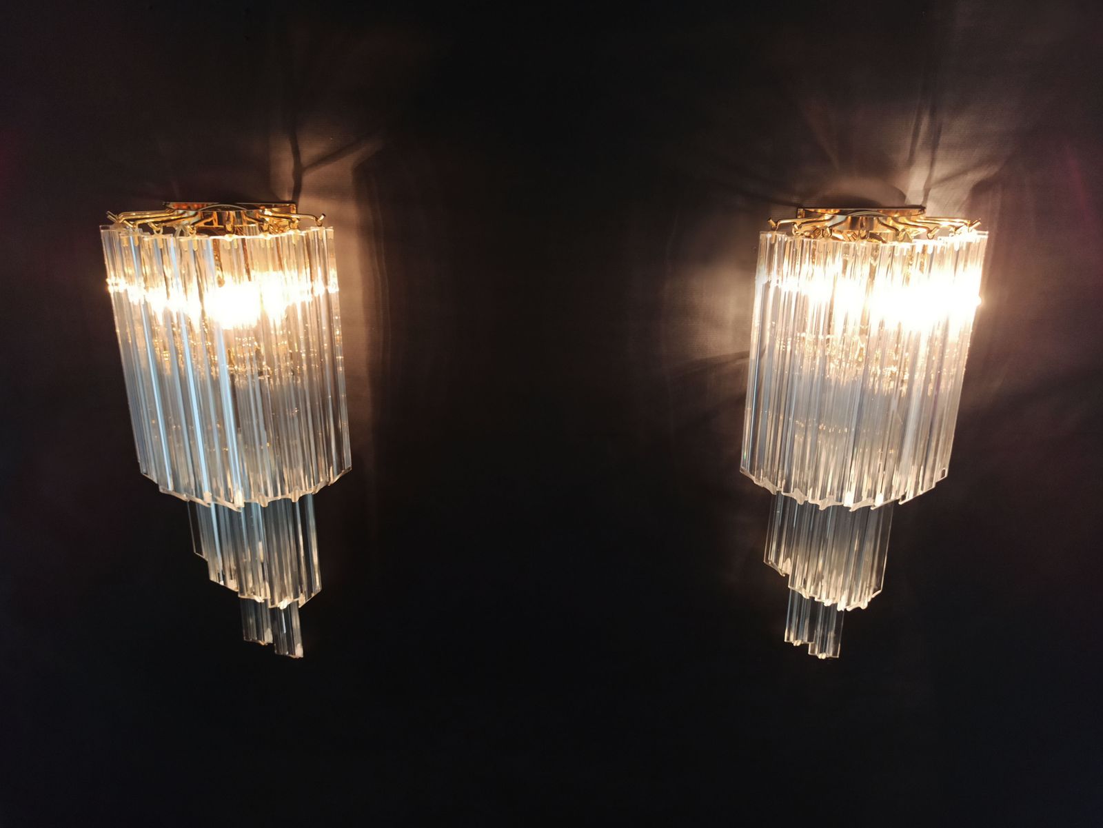 Pair Of Vintage Murano Wall Sconce – 16 Quadriedri Trasparent Prism   Golden Frame photo vinterior