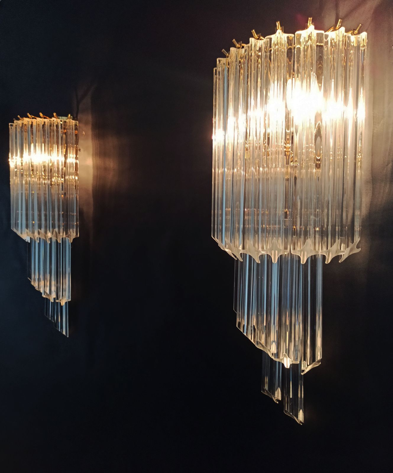 790.0 Pair Of Vintage Murano Wall Sconce – 16 Quadriedri Trasparent Prism   Golden Frame photo