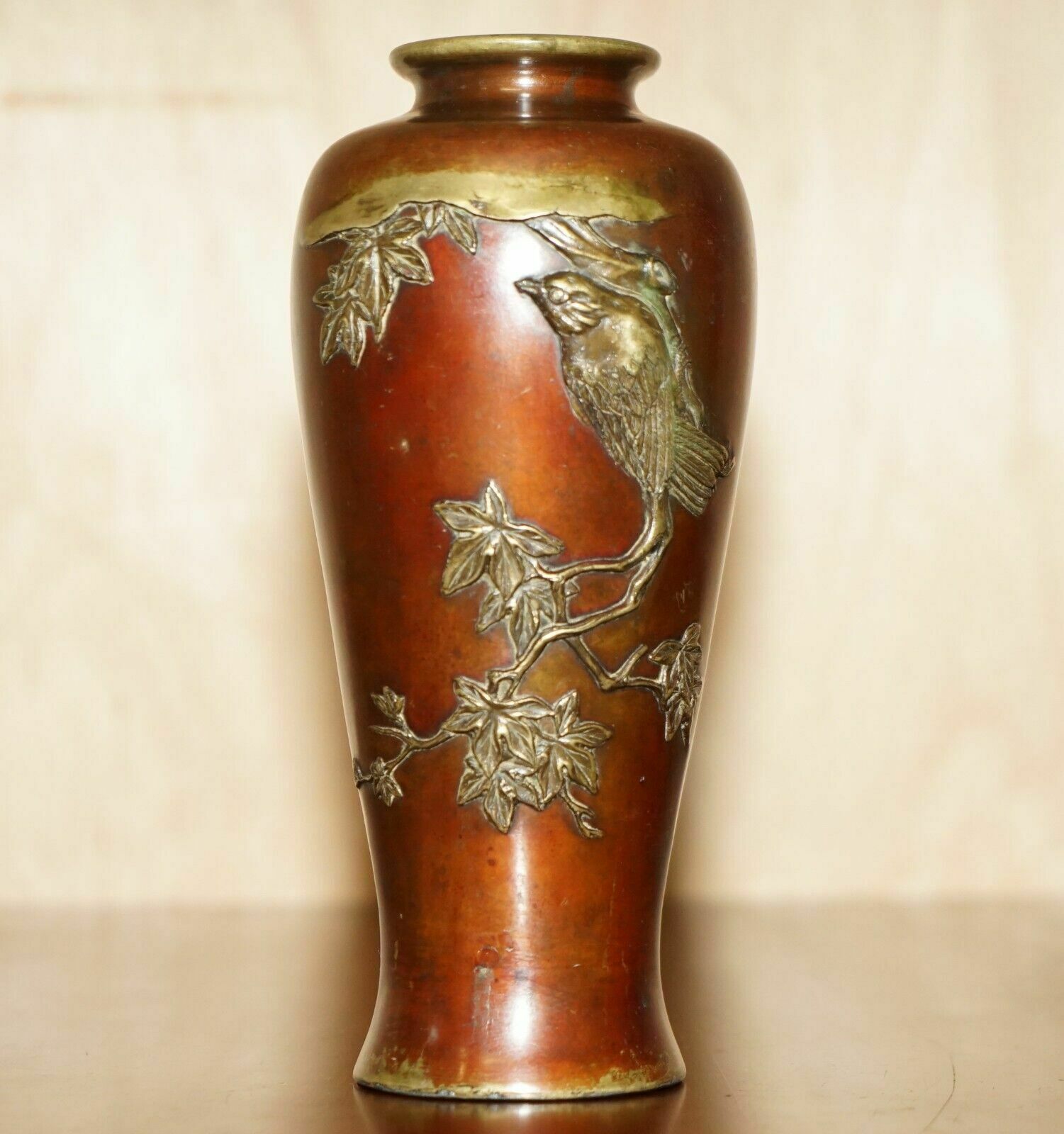 Stunning Signed Antique Circa 1870 Japanese Vase Depicting A Bird On A Branch