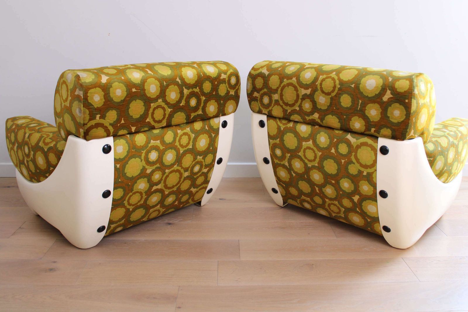 A Pair Of Vintage Mid Century Modern Arm Chairs   Italy 1970s photo Furniture