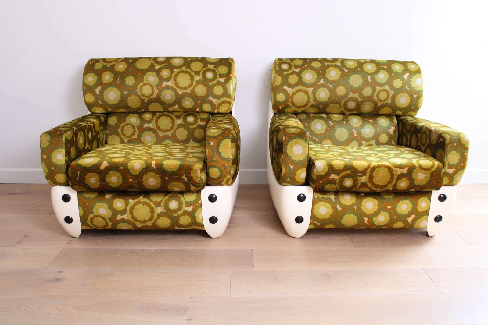 A Pair Of Vintage Mid Century Modern Arm Chairs   Italy 1970s photo buy