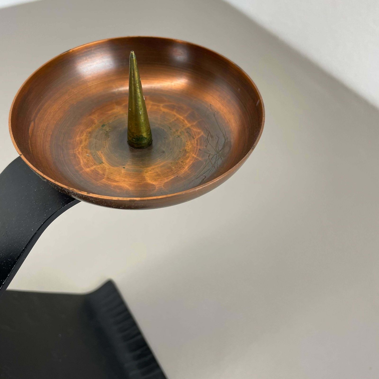 photo vinterior Modernist Auböck Style Brutalist Copper And Metal Candleholder, Austria 1970s