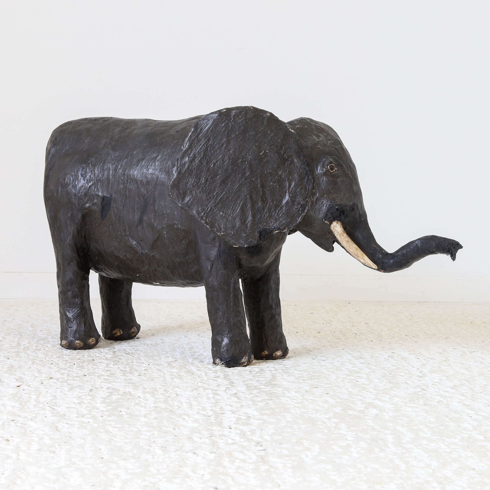 Unusual 1940 1950’s French Papier Mâché Model Elephant photo vinterior