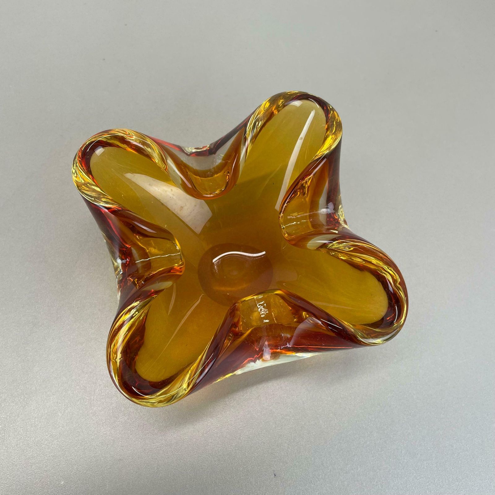 Home Decor Unique Murano Glass "Yellow" Bowl Element Shell Ashtray Murano, Italy, 1970 photo