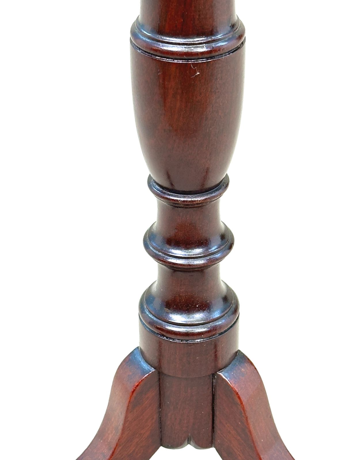George III Mahogany Torchere Candle Stand (England, Circa 1800) photo vinterior