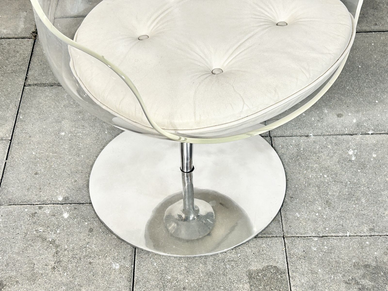 Set Of Four Champagne Chairs Design Erwine & Estelle Laverne For Formes Nouvelles photo vintage