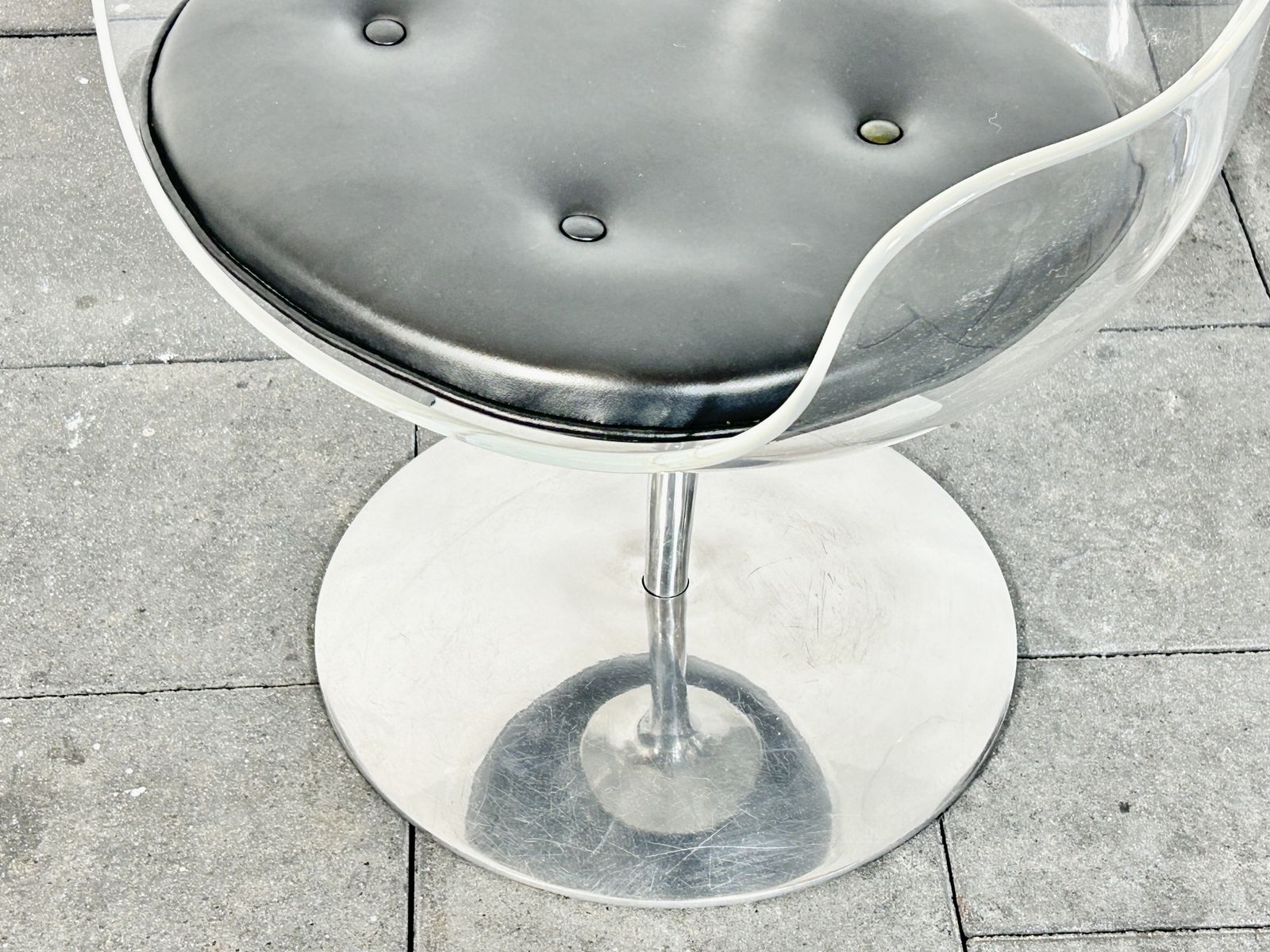 photo vinterior Set Of Four Champagne Chairs Design Erwine & Estelle Laverne For Formes Nouvelles