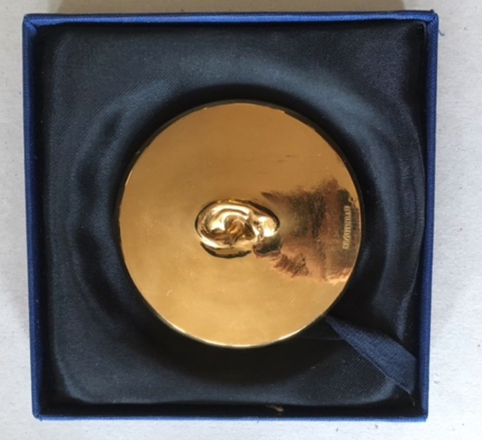 Gilt Bronze Medal By The Artist Robert Seguinau Art   Monnaie De Paris photo furniture