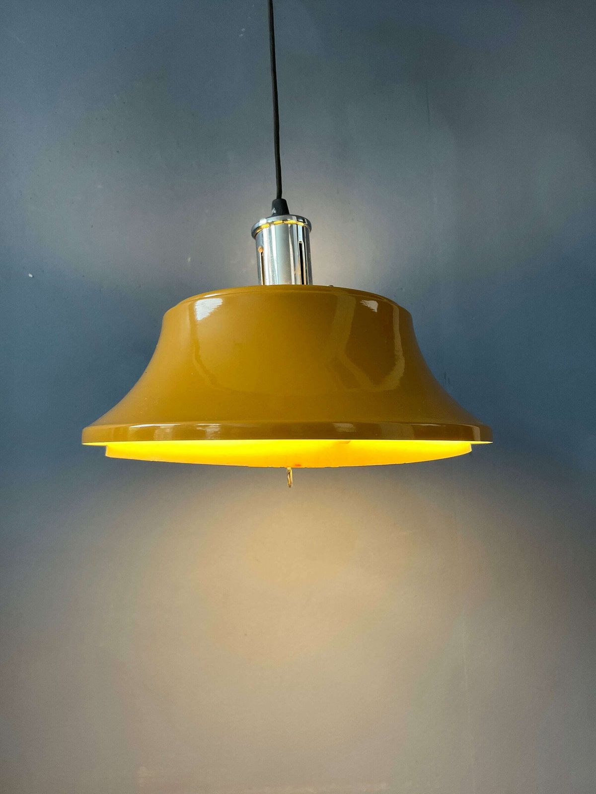 Gele Mid Century Metalen Hanglamp photo furniture