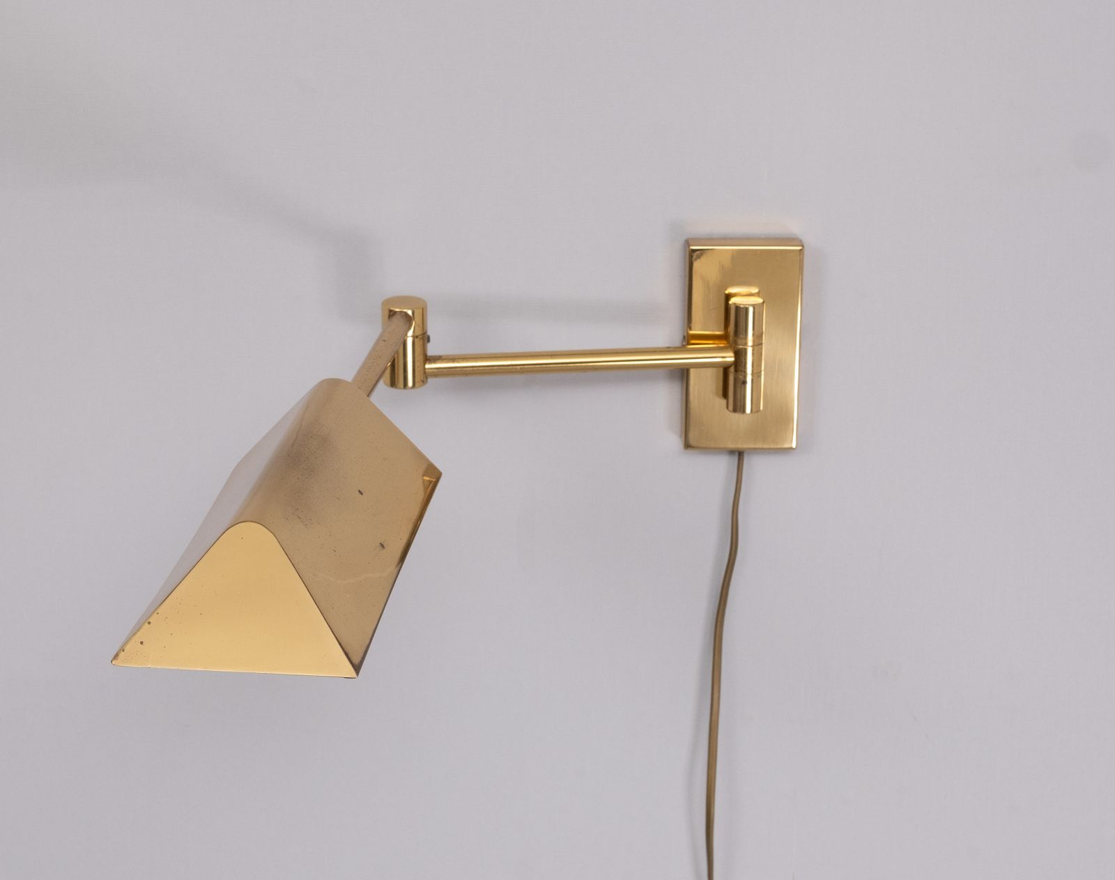 Messing Zwenkarm Wandlamp Duitsland Jaren 1970 photo for sale