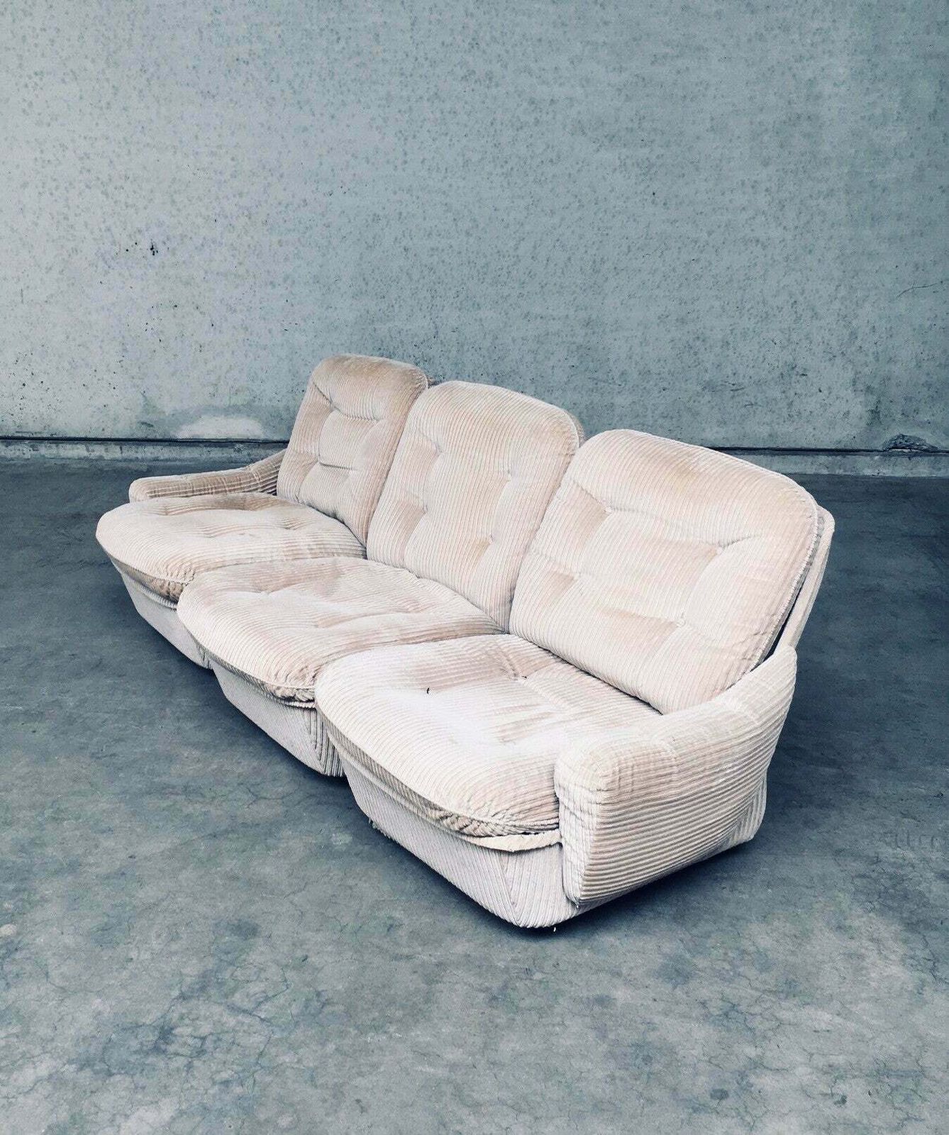 photo for sale Orchid Modulaire Bank & Fauteuil Van Michel Cadestin Voor Airborne, Frankrijk, Jaren 1970