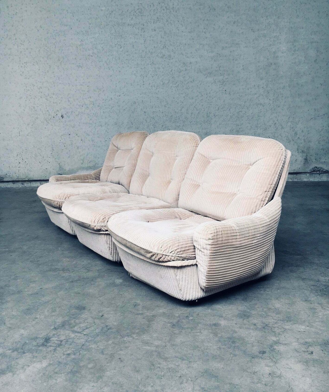 1500.0 Orchid Modulaire Bank & Fauteuil Van Michel Cadestin Voor Airborne, Frankrijk, Jaren 1970 photo