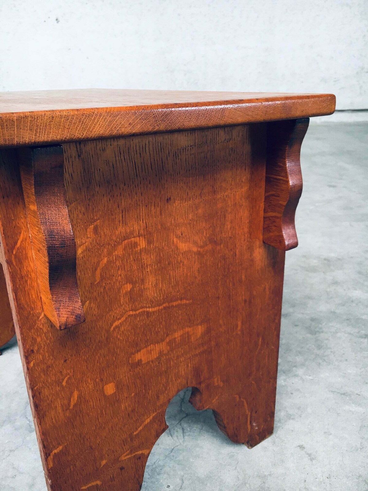photo vinterior Amsterdam School Design Bijzettafel, Nederland, Jaren 1920
