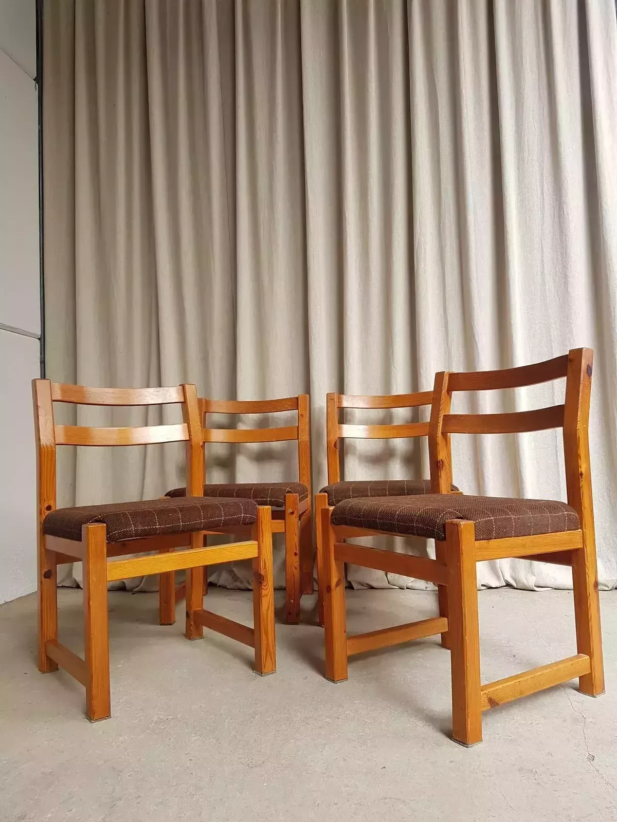 Vtg Late Mid Century Danish Set Of 4 Solid Pine Brutalist Dining Chairs R439 photo furniture