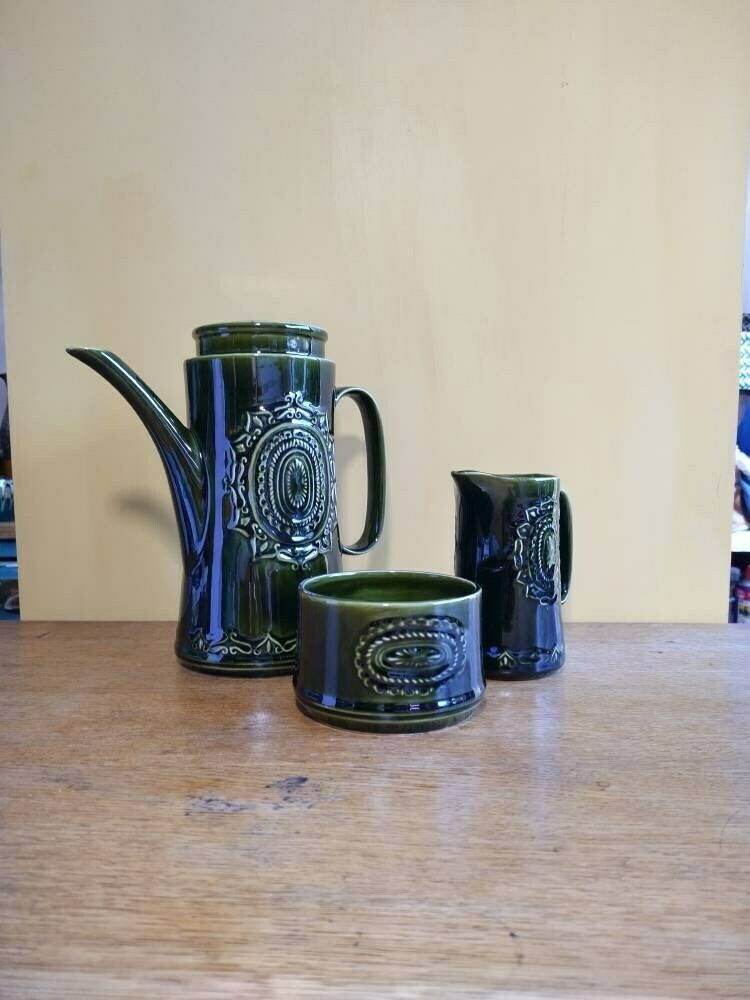 1970s Coffee Pot, Milk Jug And Sugar Bowl 'Barbeque By Barratts, Staffordshire England photo vinterior