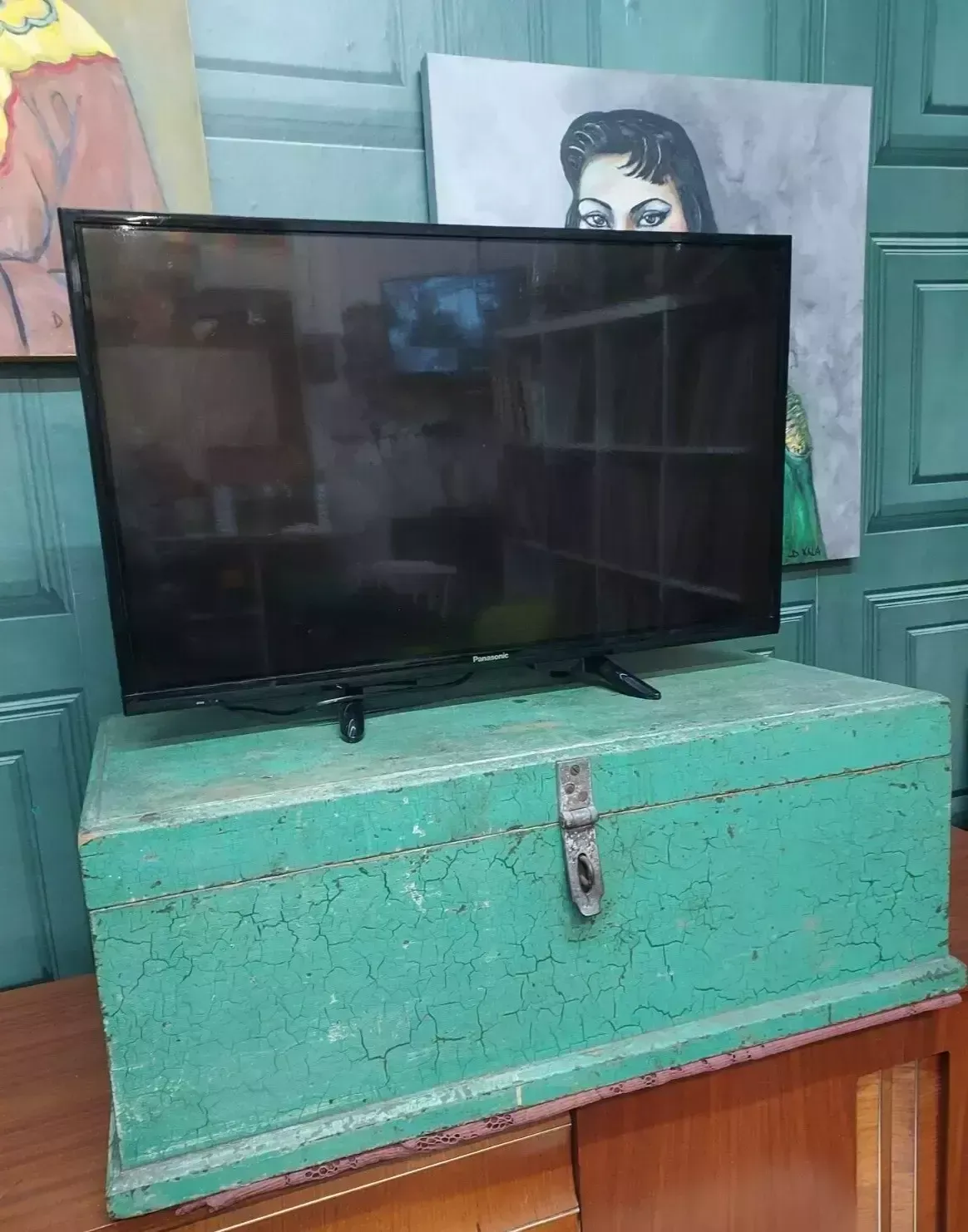 Vintage Large Carpenters Wooden Storage Chest   Coffee Table Tv 13"X 17"X 31" photo furniture