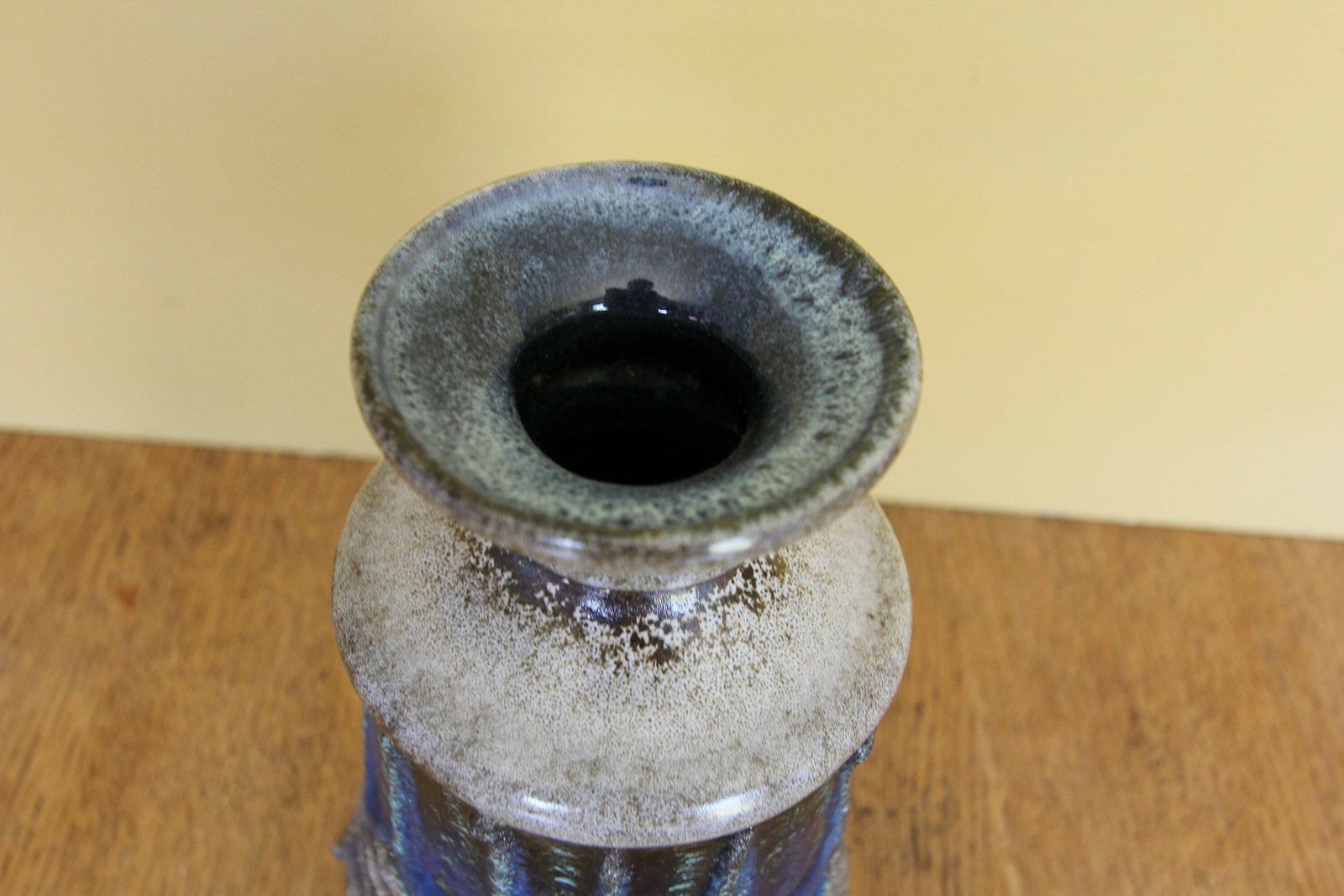Striking 1960s Art Ceramic Fat Lava Vase By East German Pottery Strehla 18cm photo Home Decor