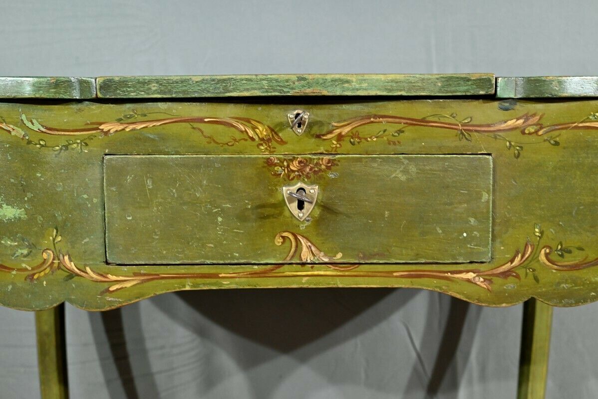 photo vintage Small Painted Oak Dressing Table, Louis XV Style, Late 18th Century