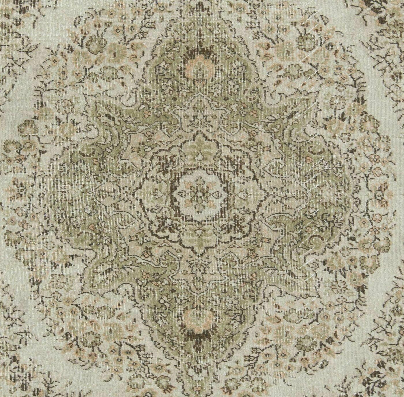 Fine Vintage Turkish Wool Rug, 1940s photo Textiles