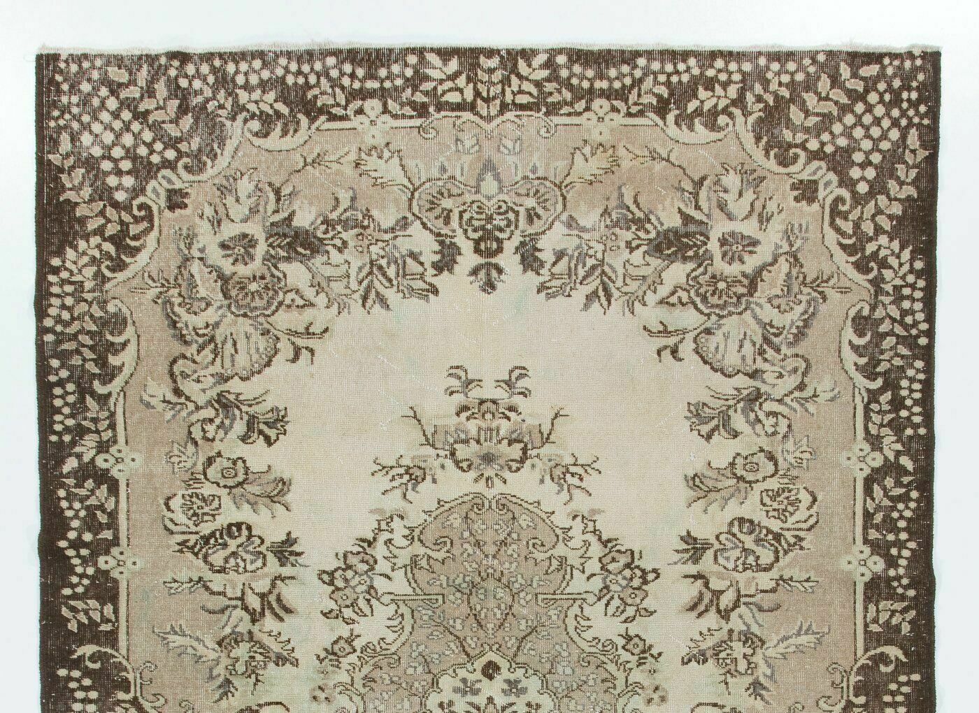 Vintage Garden Design Traditional Wool Rug From Turkey photo furniture