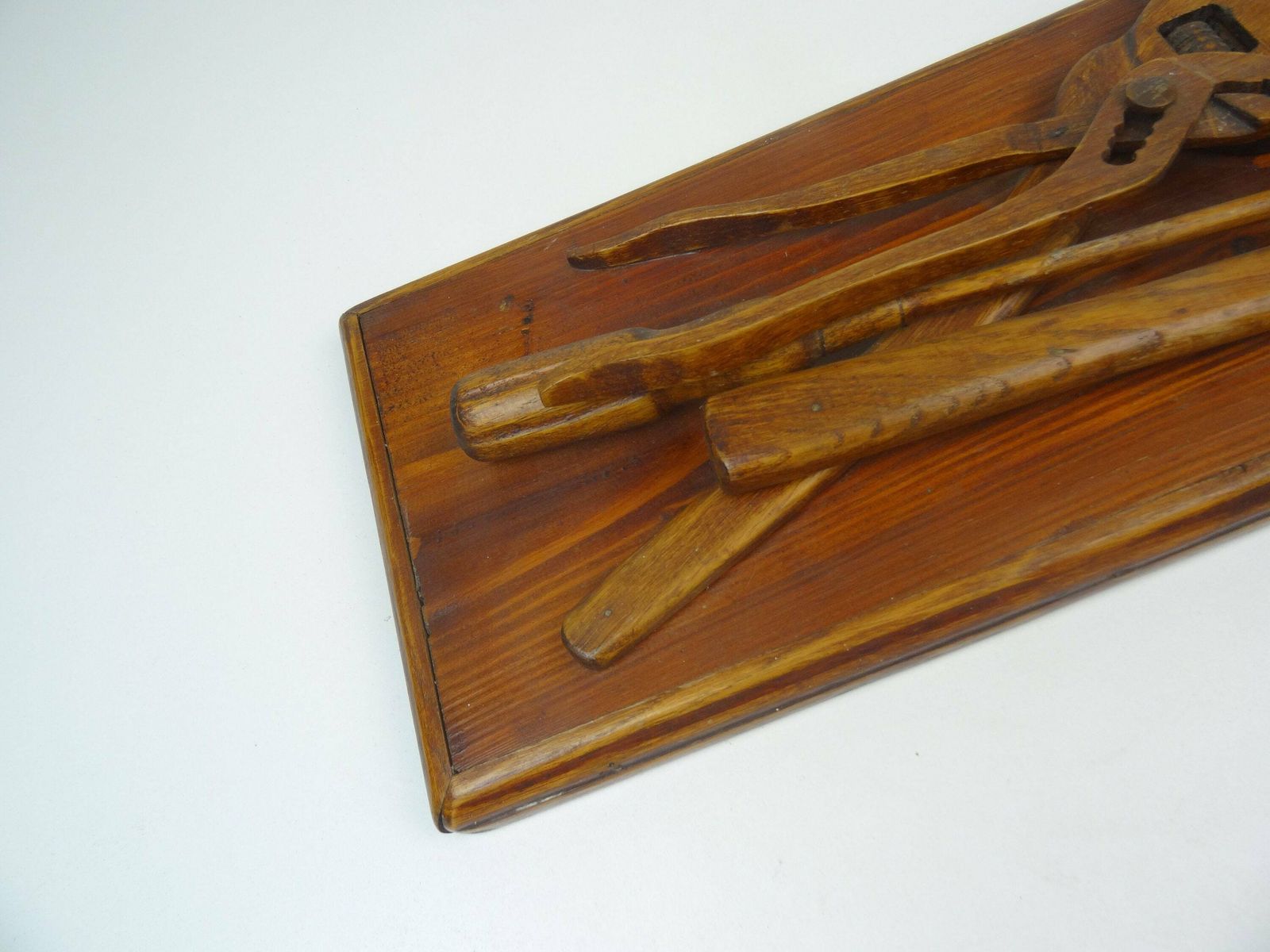 Antiek Houten Handgesneden Art Deco Wandsculptuur Met Gereedschapsmotieven, Frankrijk, 1920 photo buy