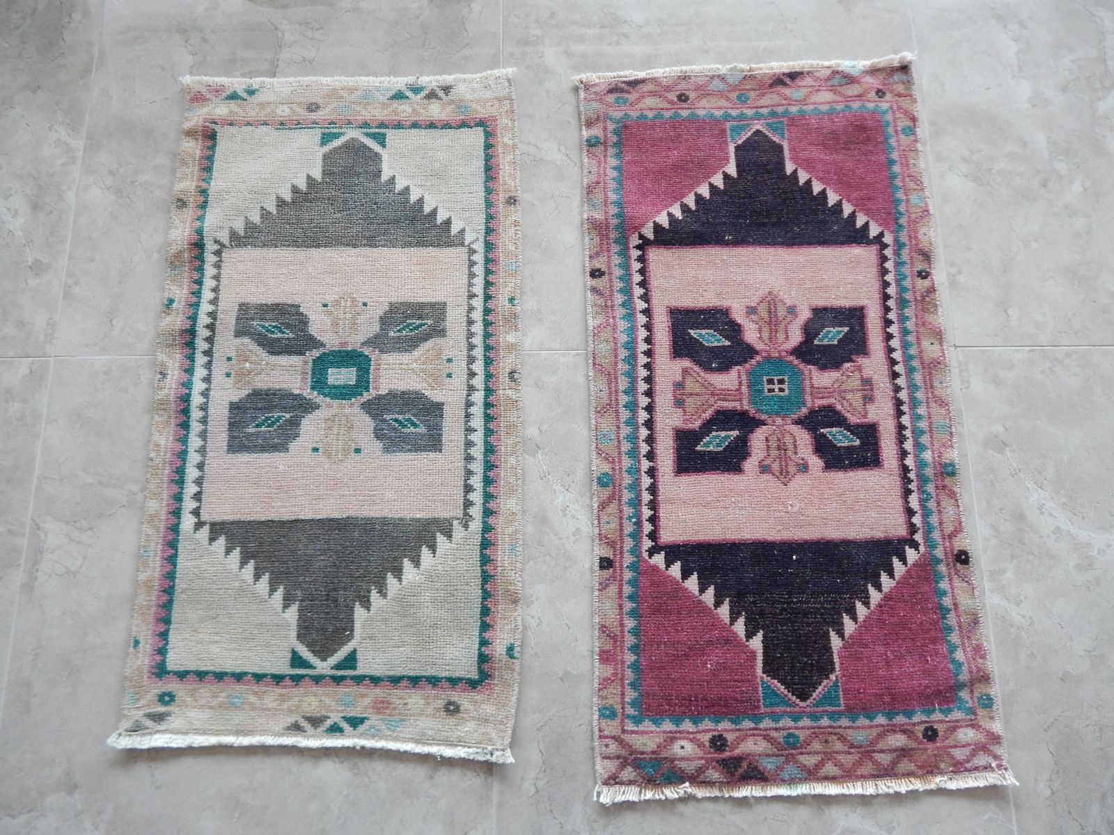 Traditional Handwoven Oushak Wool Yastik Rug 1'7" X 2'11"   Set Of Two