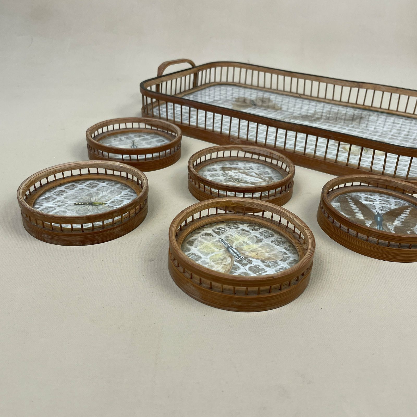 Vintage Wooden Bamboo Patterned Tray Plate Cup Holder Taxidermy Butterfly Retro Antique Wood Rectangle Plate Decorative Drinks Set Drink photo vintage