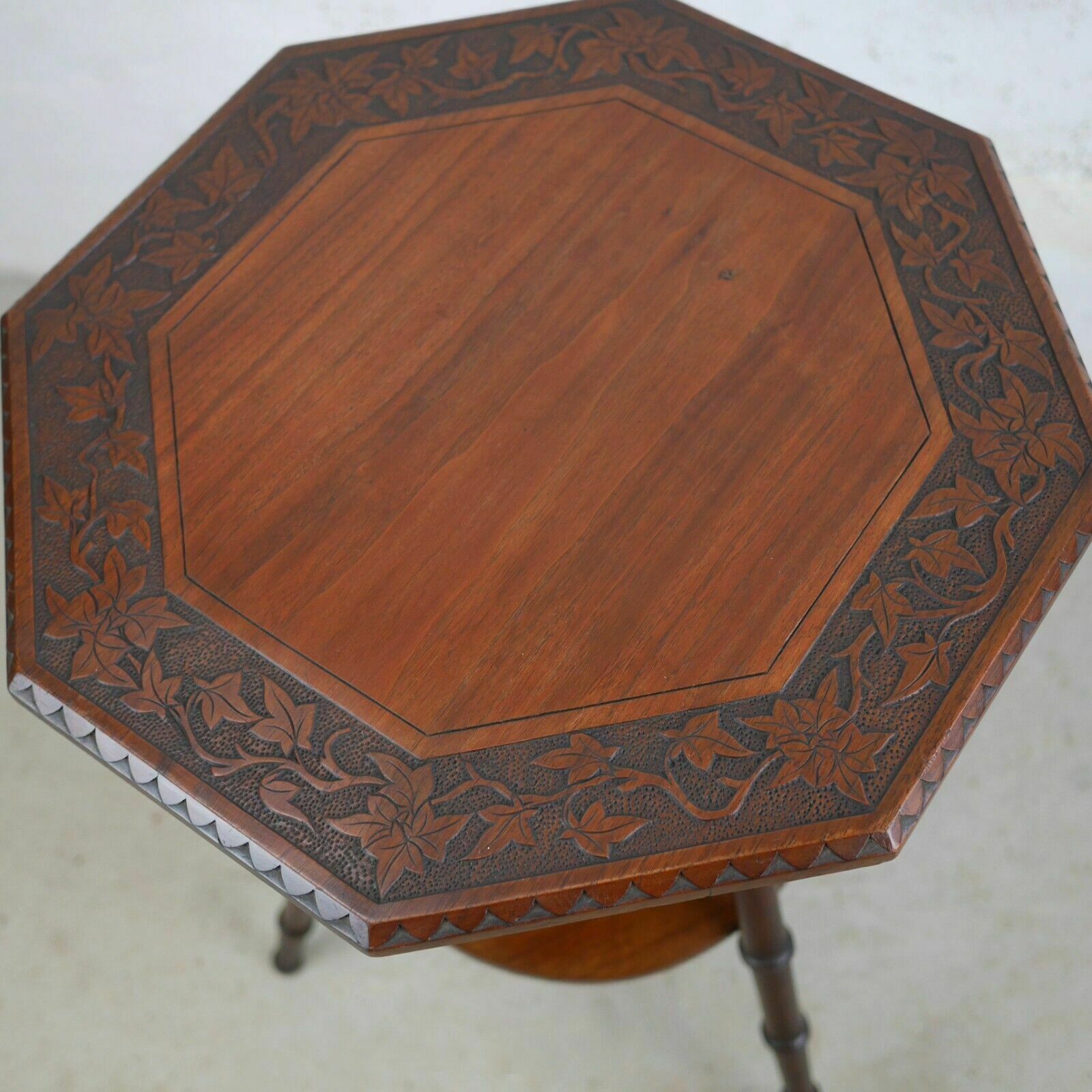 330.0 Antique Victorian Faux Bamboo Carved Poker Tripod Side Lamp Table photo