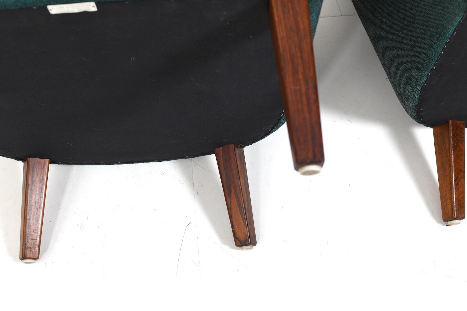 photo buy Rare Pair Of Av 53 Easychairs By Arne Vodder 1953