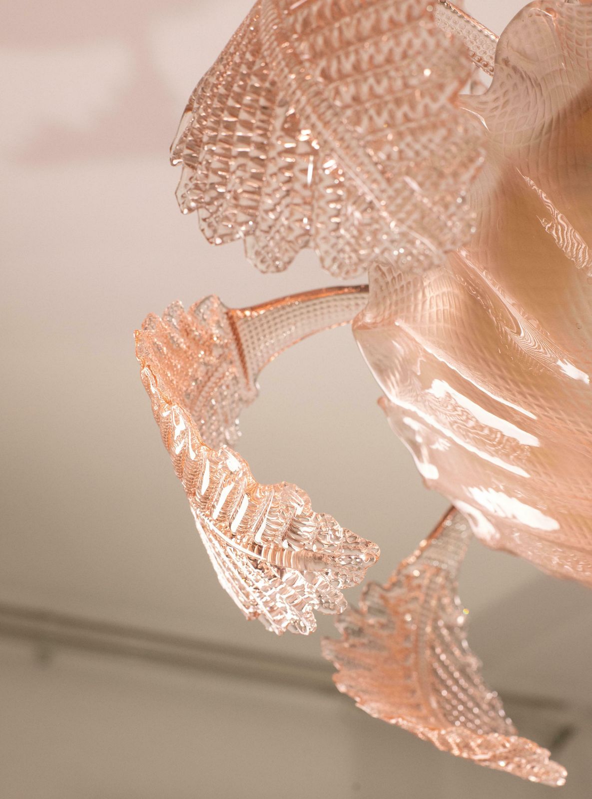 4384.0 Pink Art Decò Barovier E Toso "Fountain" Pendant Light, Murano Glass, 1940s photo