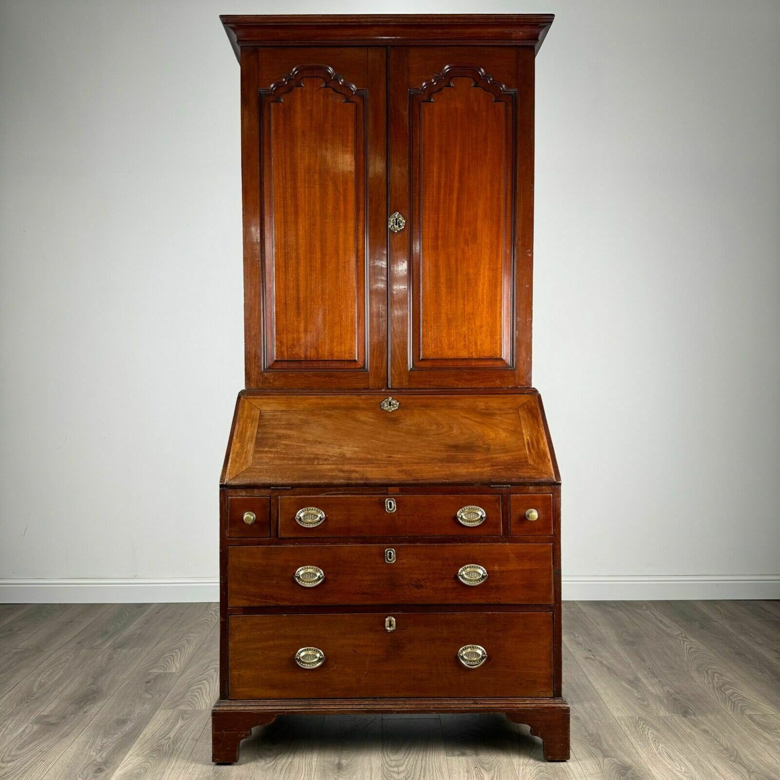 Antique 18th Century Fine Quality Bureau Bookcase In Mahogany