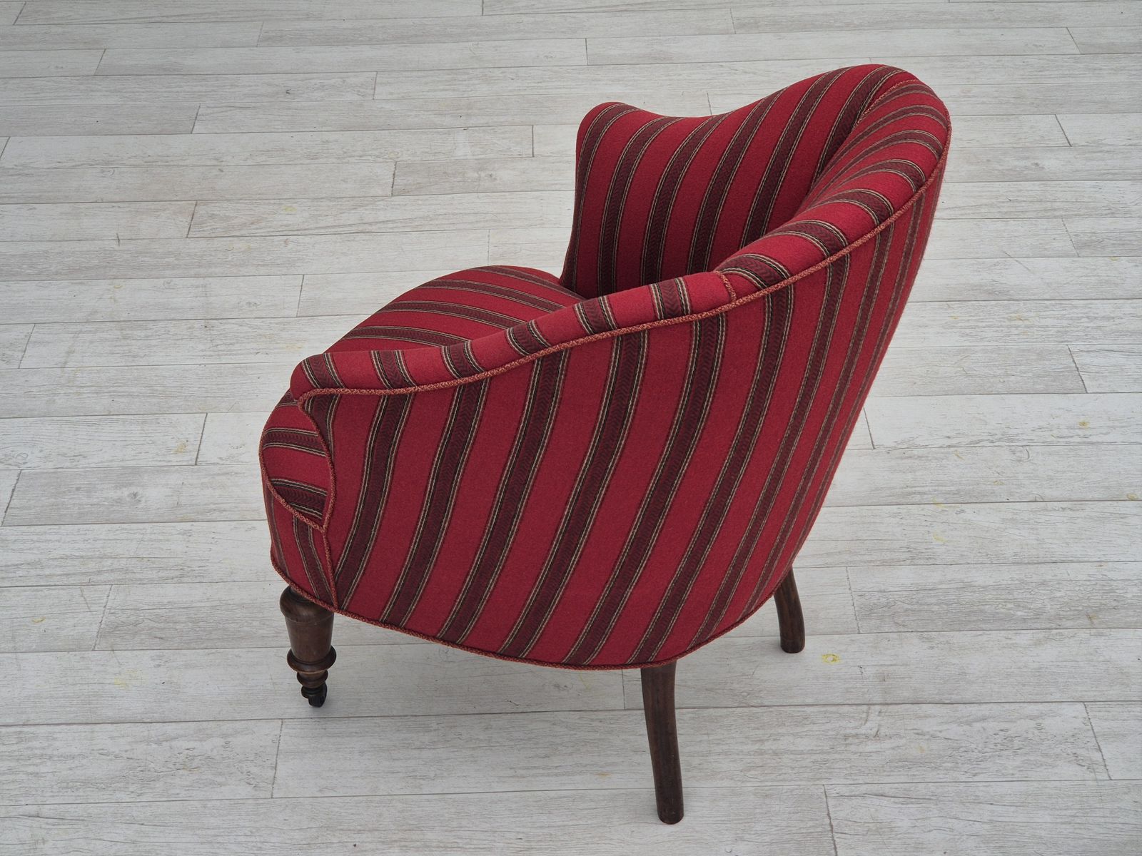 photo buy 1950s, Danish Lounge Chair, Original Condition, Red Furniture Wool.