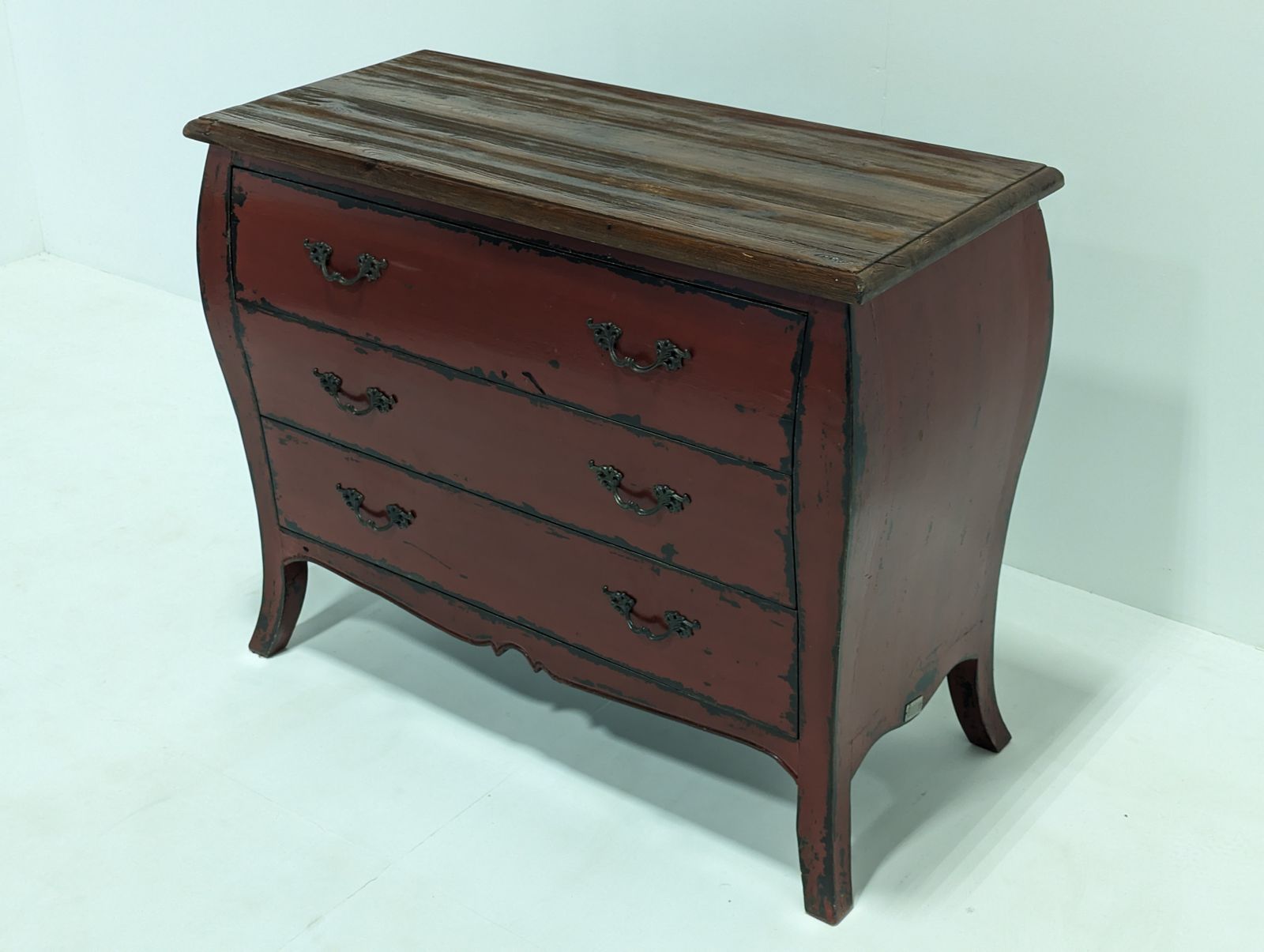 photo vintage Butlers Chest Of Drawers