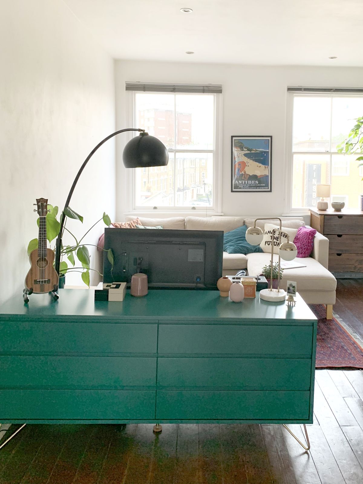 Made Elona Racing Green Chest photo for sale