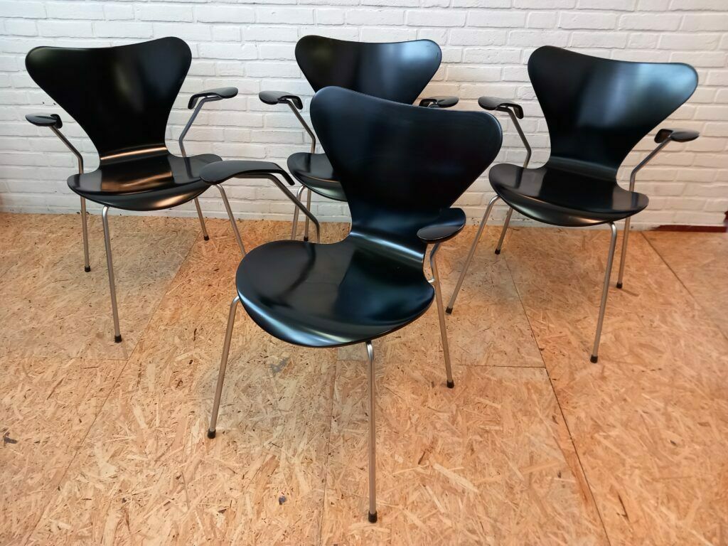 photo for sale Set Of 4 Arne Jacobsen Chairs 3107 With Armrests