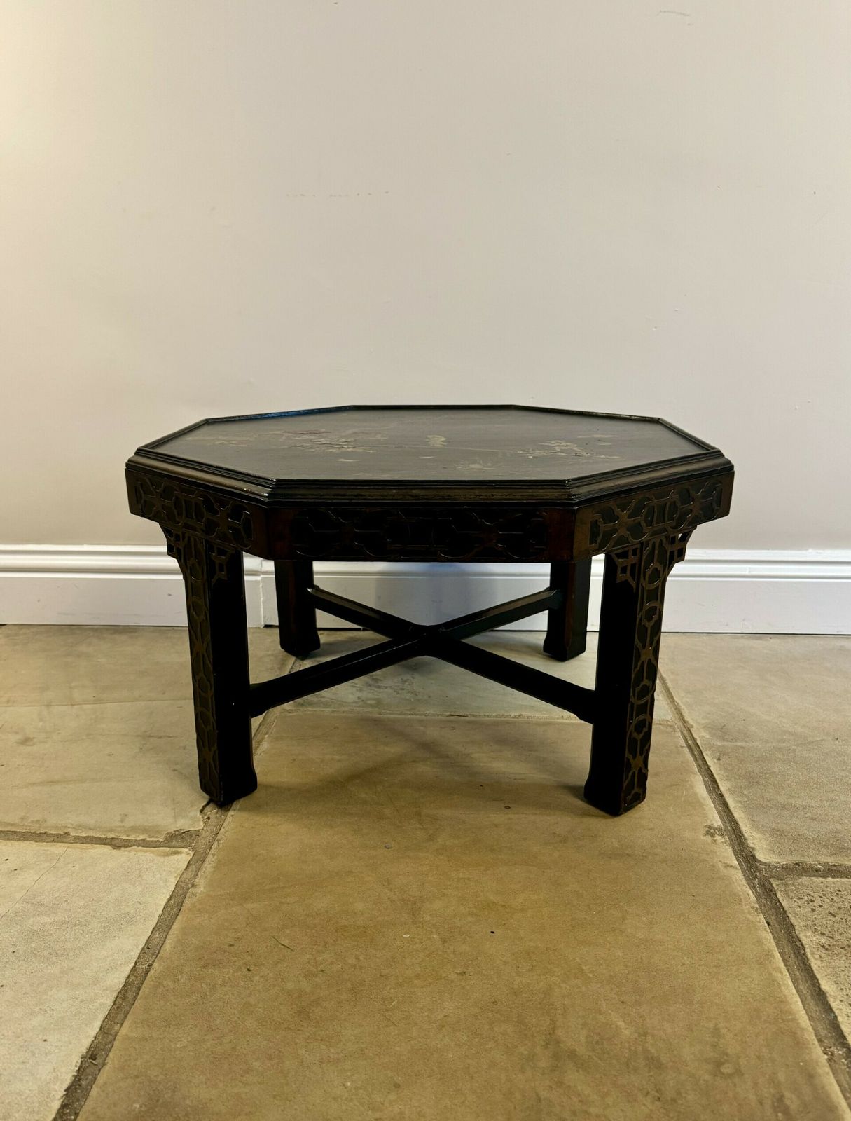 Wonderful Quality Antique Chinoiserie Decorated Coffee Table photo Furniture