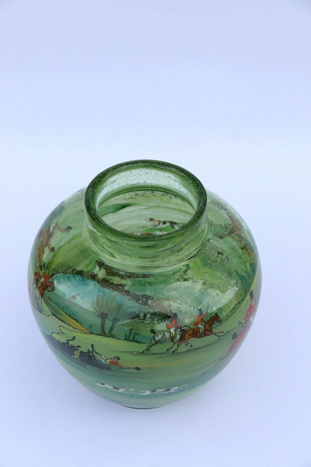 photo vinterior An Outstanding Large Bohemian Hand Blown Green Glass Vase Decorated With A Superb Hand Painted Enamelled Fox Hunting Scene.