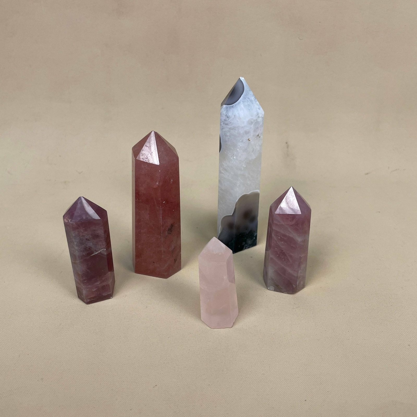 5 Pieces Of Natural Quarts Crystal Stone Towers Pink White Polished Gemstone Decorative Patterned Stones Set Multicoloured photo 55.0