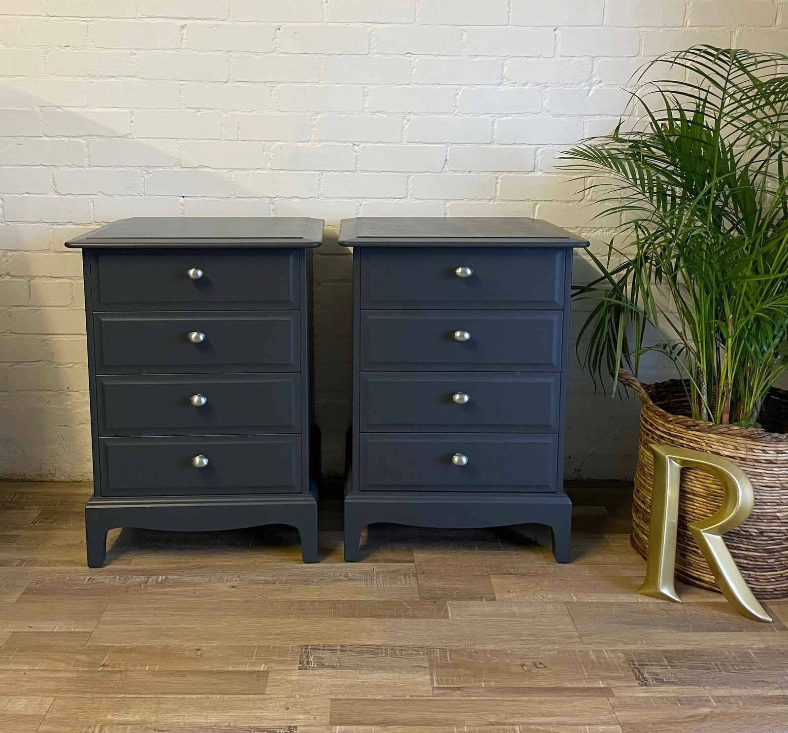Stag Minstrel Nightstands Bedsides Pair (Set Of 2) Painted Black/Grey