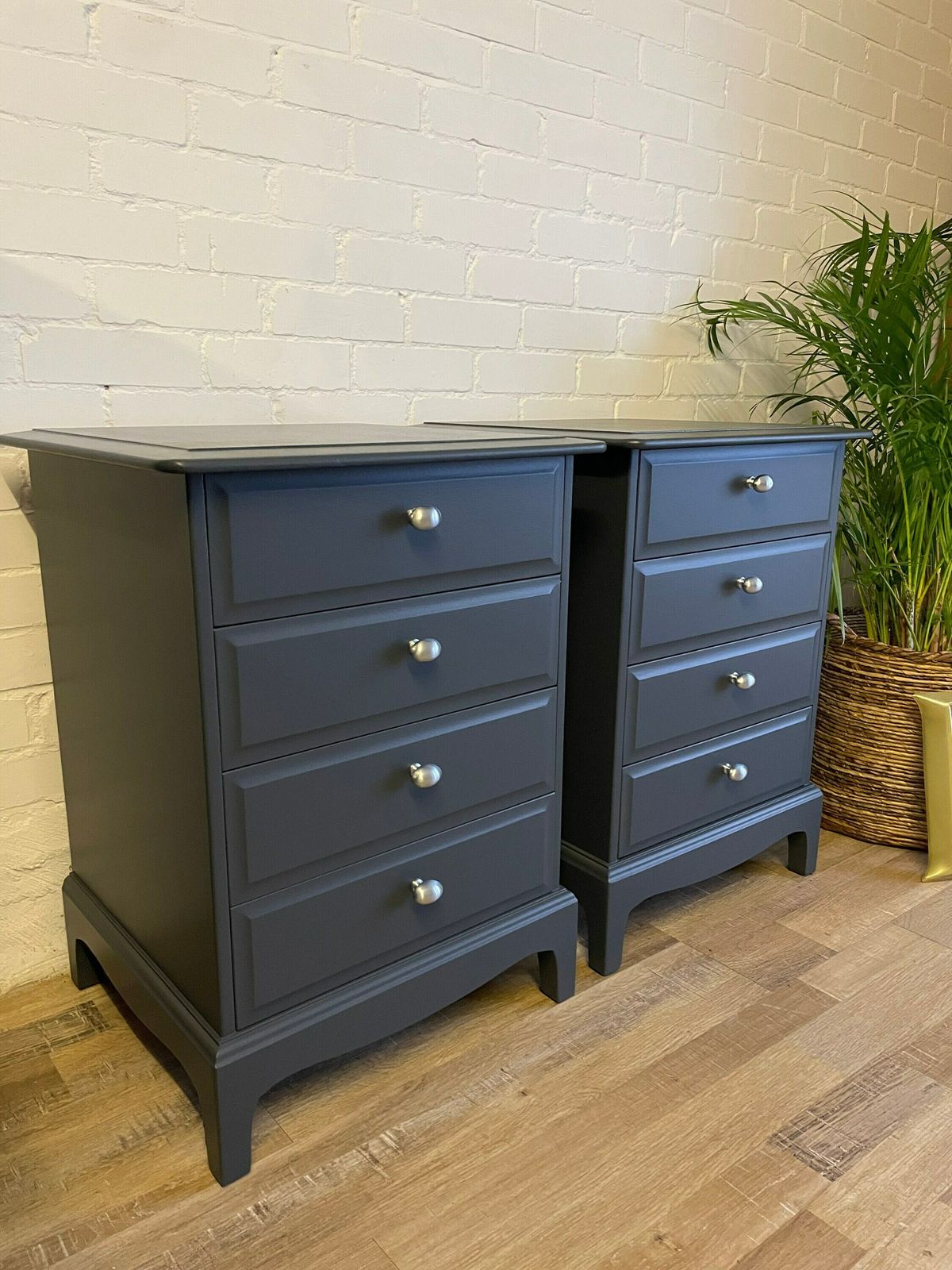 Stag Minstrel Nightstands Bedsides Pair (Set Of 2) Painted Black/Grey photo vintage