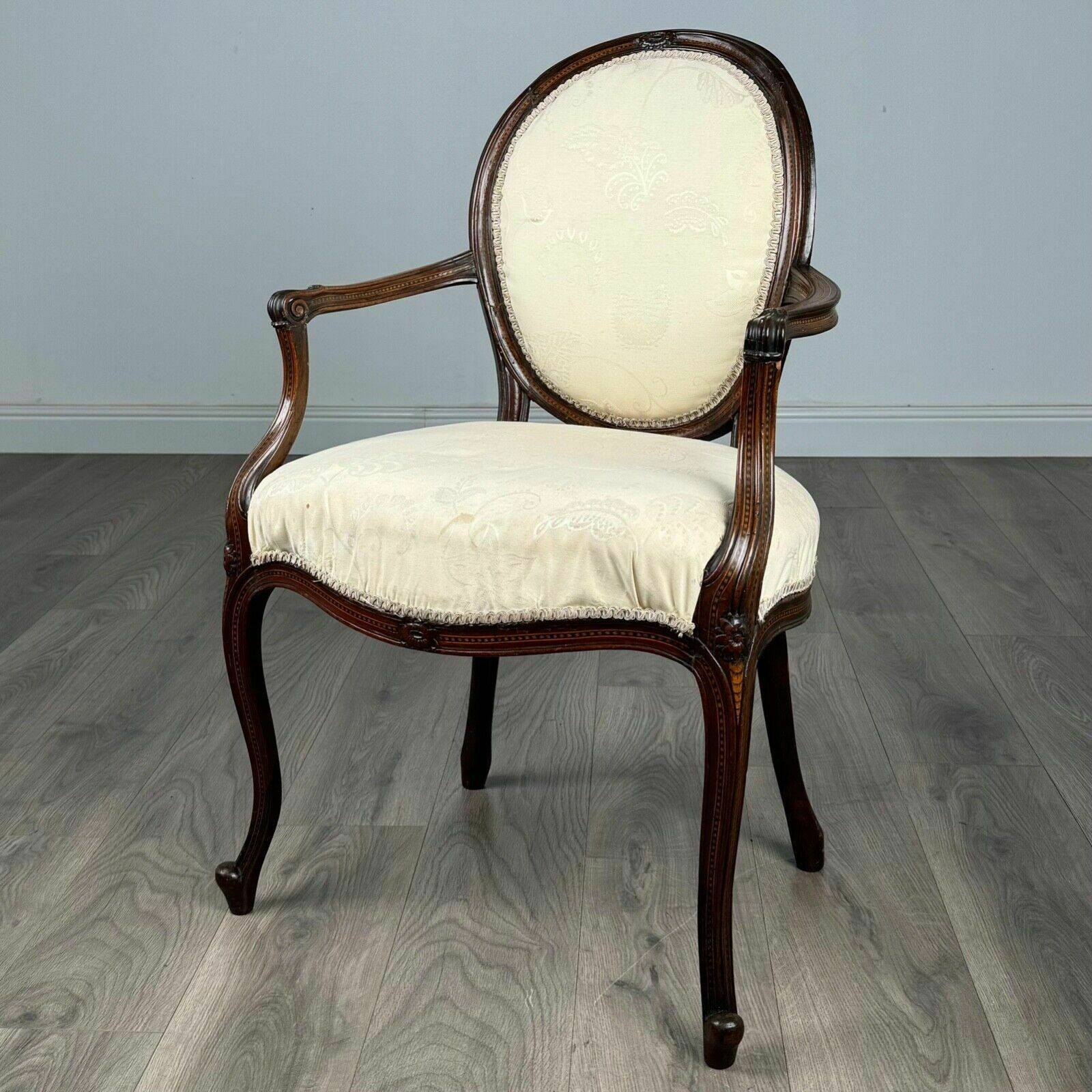 Antique 18th Century Hepplewhite Open Armchair In Mahogany