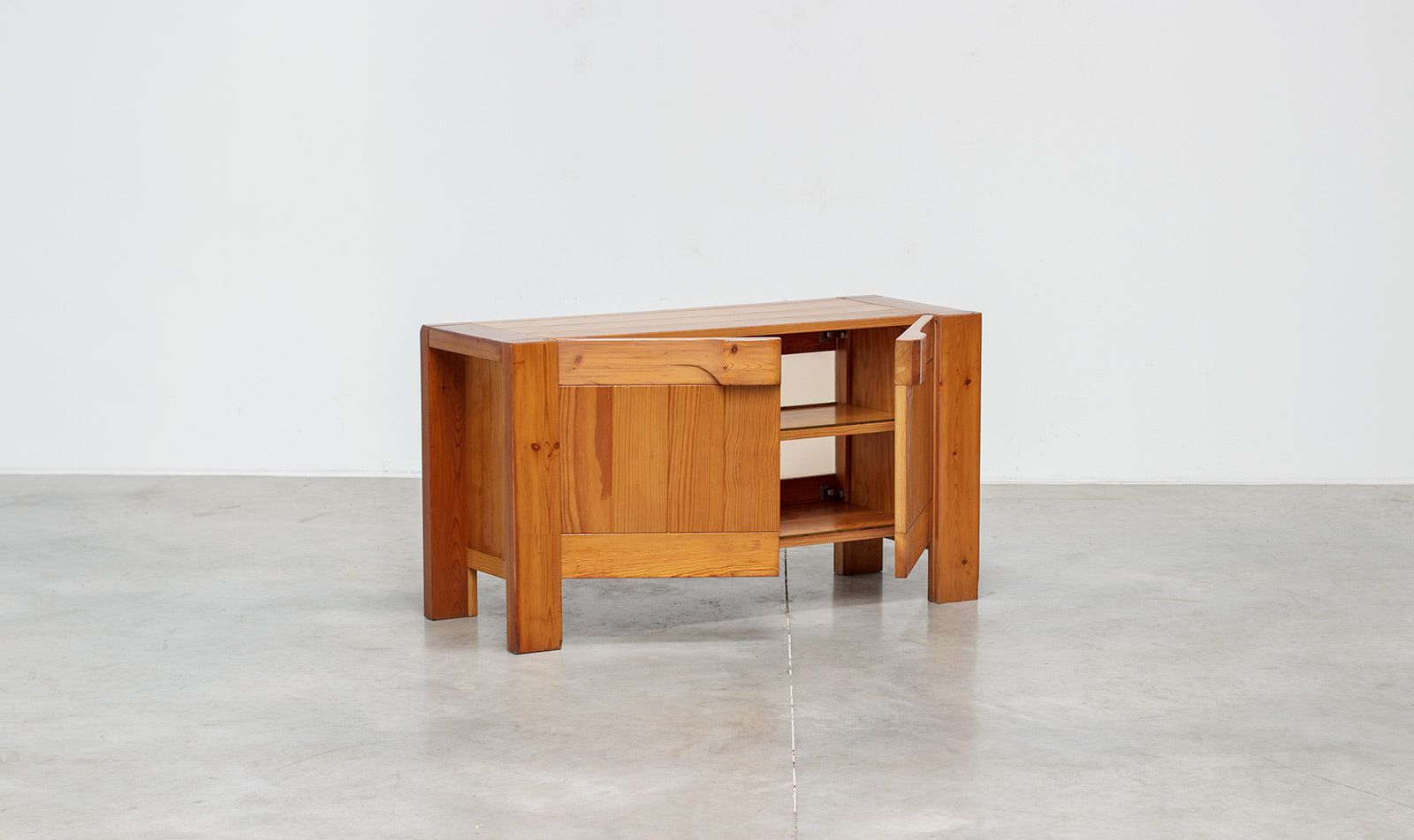 Maison Regain Sideboard By Roland Haeusler photo 1200.0
